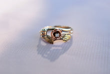 Load image into Gallery viewer, Vintage 10K Yellow &amp; Rose Gold Rose Flower Diamond Ring
