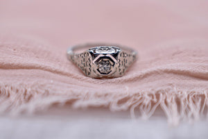 Vintage 14K White Gold Art Deco Filigree Diamond Engagement Ring
