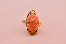 Load image into Gallery viewer, Vintage Art Deco 10K Yellow Gold Coral Cameo Ring
